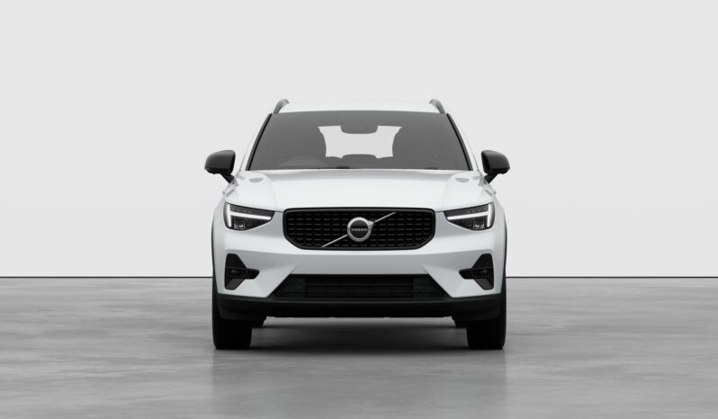Used Volvo XC40 Plus full