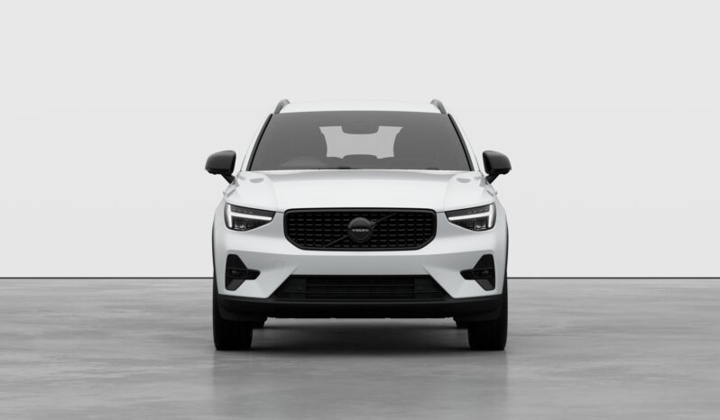 Used Volvo XC40 Plus full