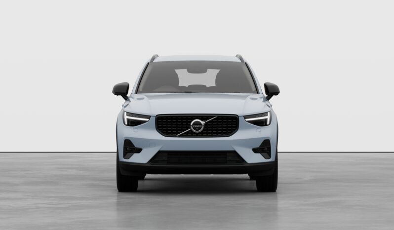 Used Volvo XC40 Plus Pro full