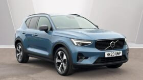 Used Volvo XC40 Ultimate, B4 mild hybrid, Petrol, Dark