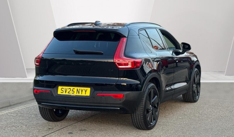 Used Volvo XC40 Black Edition Plus, B4 Mild hybrid, Petrol full