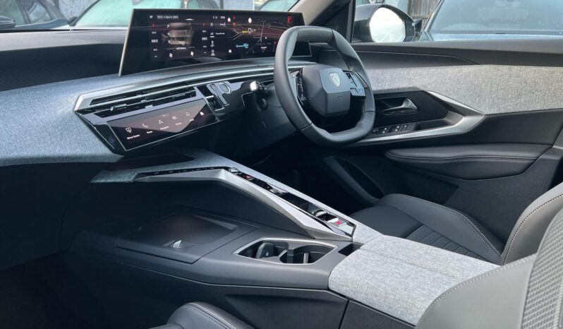 Used Peugeot 3008 73kWh Allure Auto 5dr full