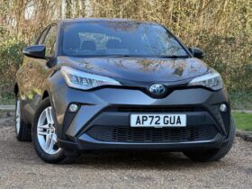 Used Toyota CHR 1.8 VVT-h GPF Icon SUV 5dr Petrol Hybrid CVT Euro 6 (s/s) (122 ps)