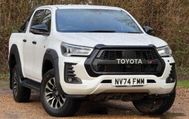 Used Toyota Hi-Lux 2.8 D-4D GR SPORT Pickup Double Cab 4dr Diesel Auto 4WD Euro 6 (s/s) (204 ps)