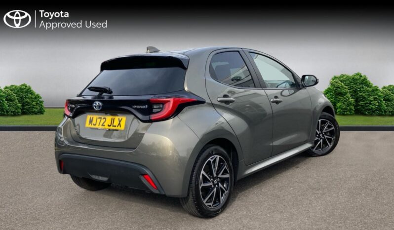 Used Toyota Yaris 1.5 VVT-h Design E-CVT Euro 6 (s/s) 5dr full