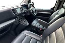 Used Vauxhall Vivaro Life 50kWh Ultimate Auto LWB 5dr (8 Seat, 7.4kW Charger) full