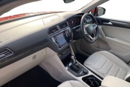 Used Volkswagen Tiguan 2.0 TSI Elegance DSG 4Motion Euro 6 (s/s) 5dr full