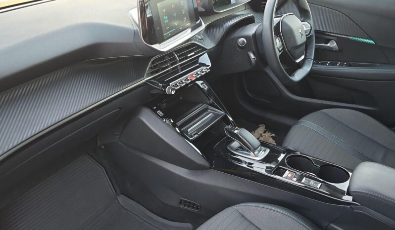 Used Peugeot 208 50kWh Allure Premium Auto 5dr full