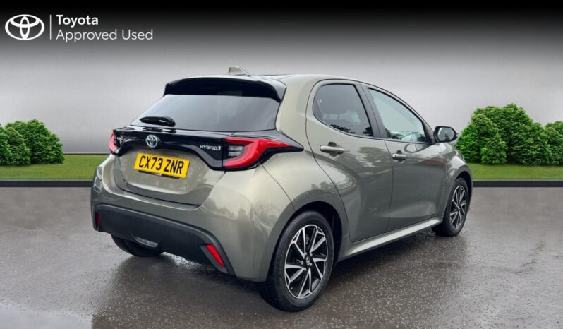 Used Toyota Yaris 1.5 VVT-h Design E-CVT Euro 6 (s/s) 5dr full
