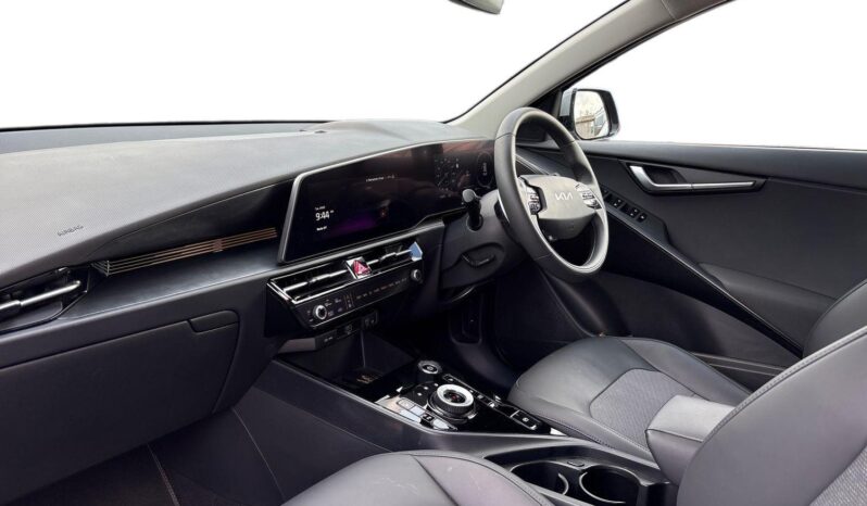 Used Kia Niro 64.8 kWh 3 full
