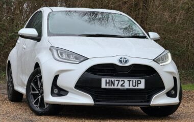 Used Toyota Yaris 1.5 VVT-h Design Hatchback 5dr Petrol Hybrid E-CVT Euro 6 (s/s) (116 ps)