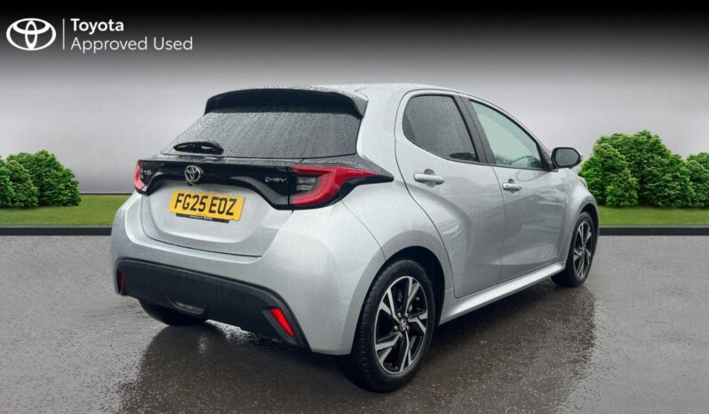 Used Toyota Yaris 1.5 VVT-h Design E-CVT Euro 6 (s/s) 5dr full