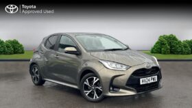 Used Toyota Yaris 1.5 VVT-h Design E-CVT Euro 6 (s/s) 5dr