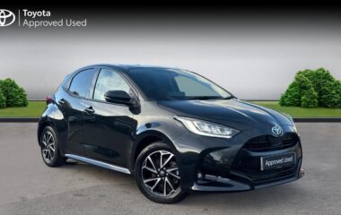 Used Toyota Yaris 1.5 VVT-h Design Hatchback 5dr Petrol Hybrid E-CVT Euro 6 (s/s) (116 ps)