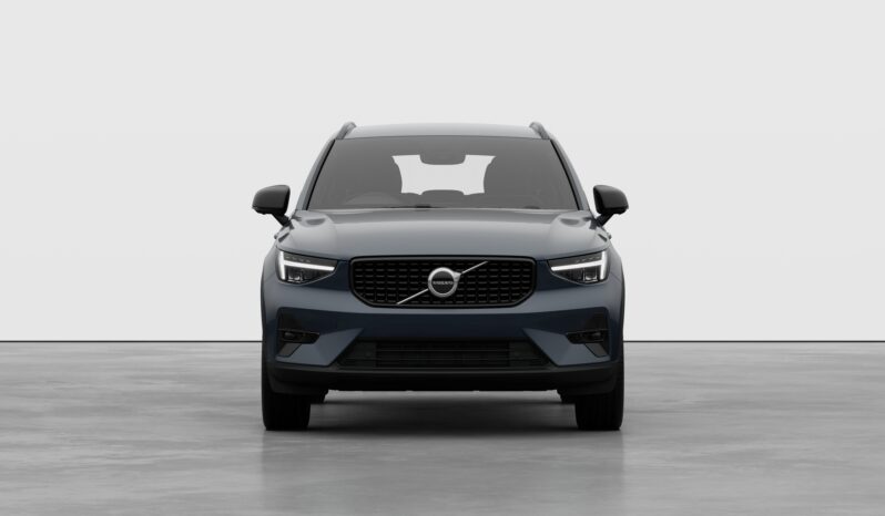 Used Volvo XC40 Plus full