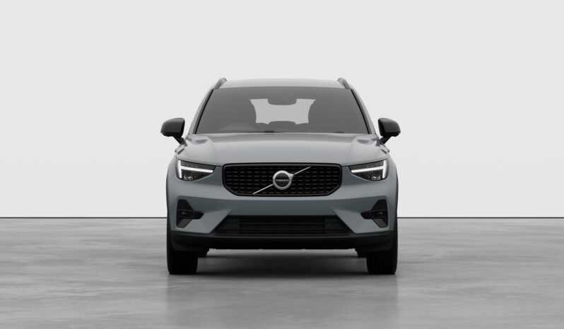 Used Volvo XC40 Plus full