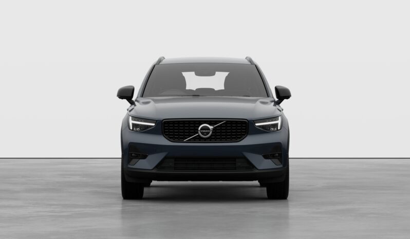 Used Volvo XC40 Plus full