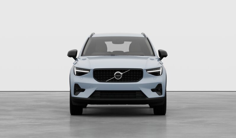 Used Volvo XC40 Plus Pro full