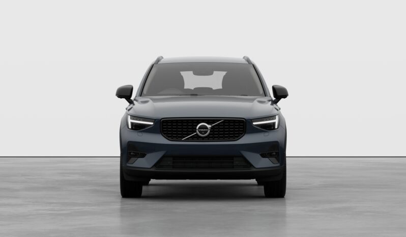 Used Volvo XC40 Plus Pro full