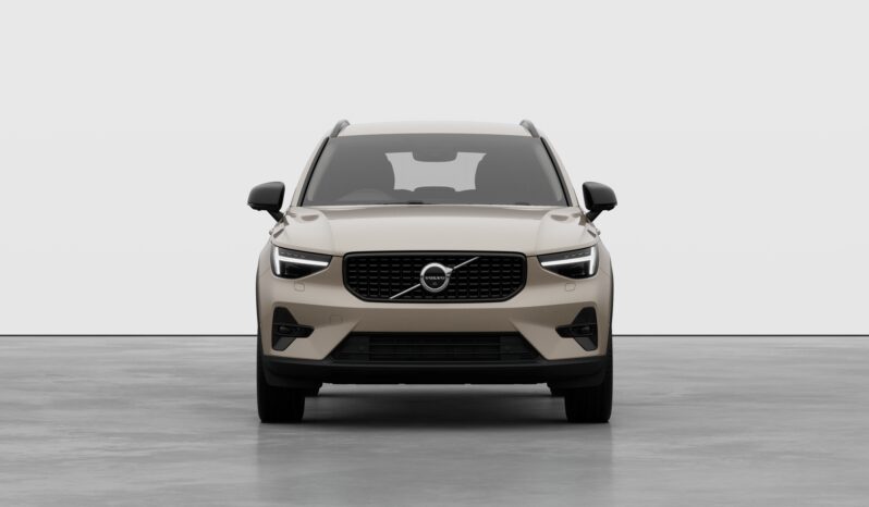 Used Volvo XC40 Plus Pro full