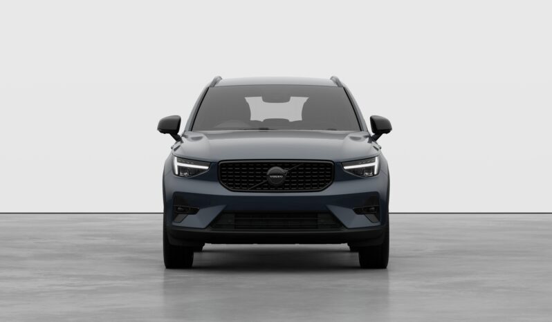 Used Volvo XC40 Plus full