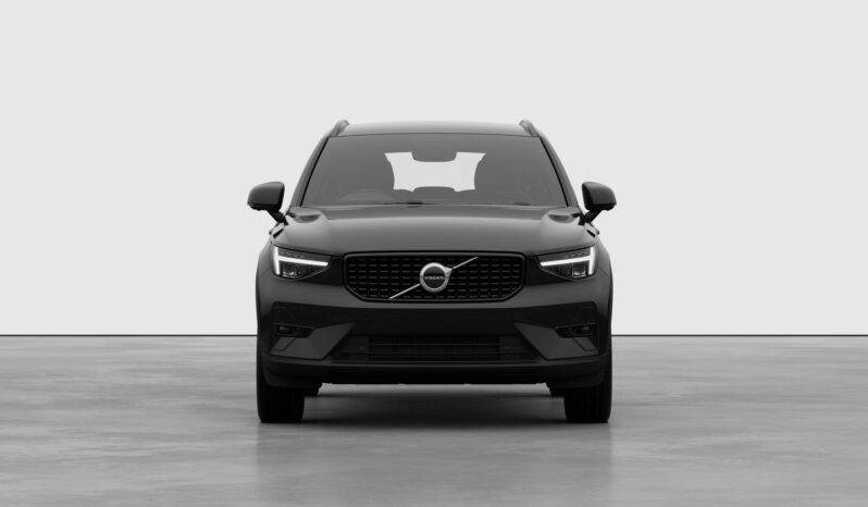 Used Volvo XC40 Plus full