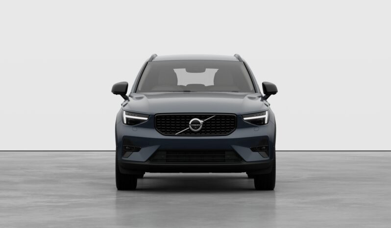Used Volvo XC40 Plus Pro full