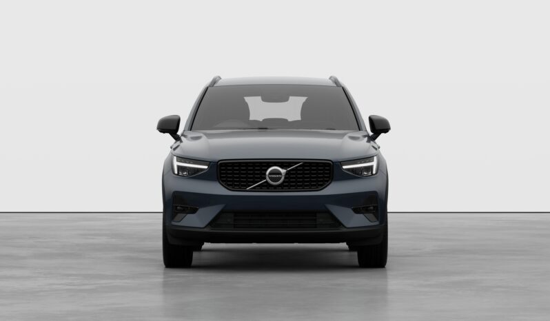 Used Volvo XC40 Plus full