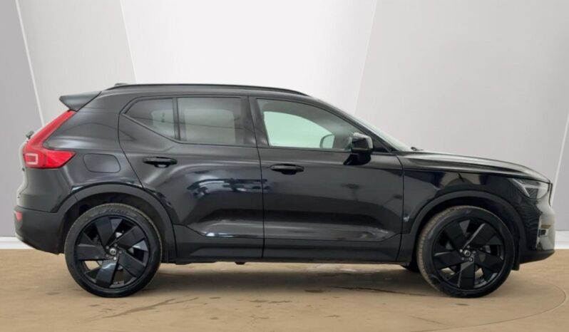 Used Volvo XC40 Black Edition Plus, B4 Mild hybrid, Petrol full