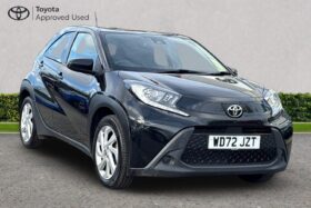 Used Toyota Yaris Cross 1.5 VVT-h Icon E-CVT Euro 6 (s/s) 5dr