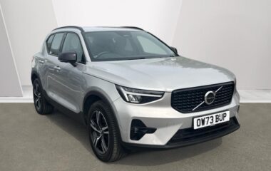 Used Volvo XC40 Plus, B3 Mild hybrid, Petrol, Dark
