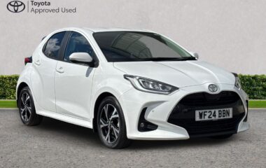 Used Toyota Yaris 1.5 VVT-h Design E-CVT Euro 6 (s/s) 5dr