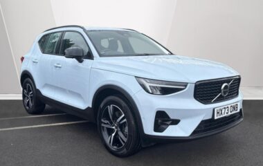Used Volvo XC40 Plus, B3 Mild hybrid, Petrol, Dark