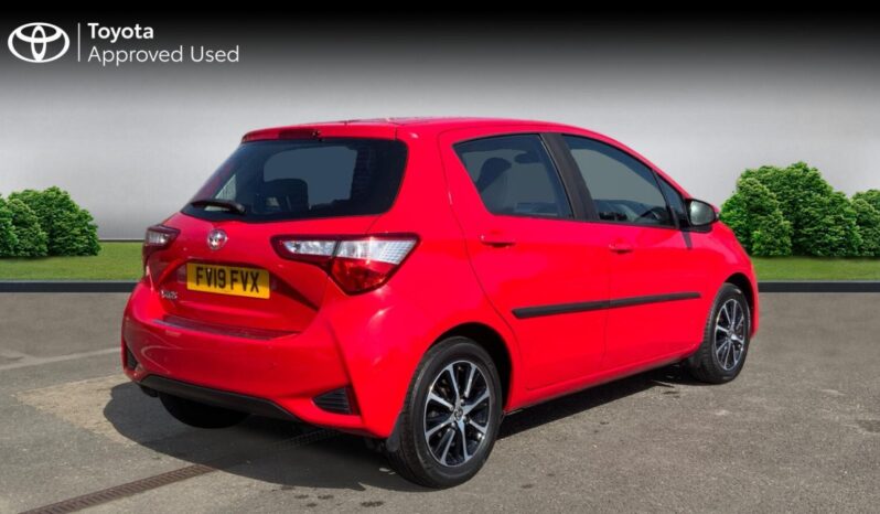 Used Toyota Yaris 1.5 VVT-i Icon Tech Euro 6 5dr full