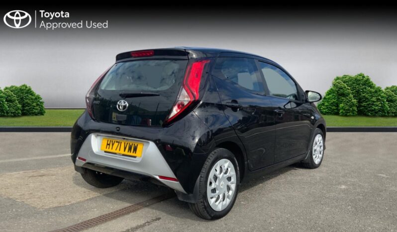 Used Toyota AYGO 1.0 VVT-i x-play x-shift Euro 6 5dr (Safety Sense) full