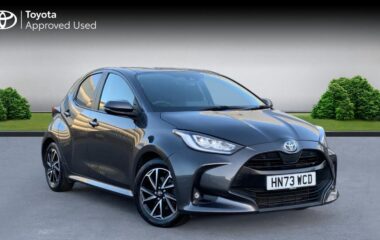 Used Toyota Yaris 1.5 VVT-h Design E-CVT Euro 6 (s/s) 5dr