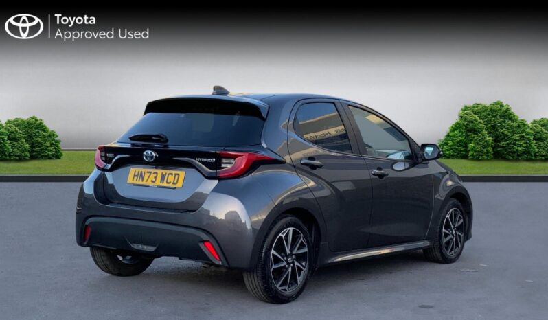 Used Toyota Yaris 1.5 VVT-h Design E-CVT Euro 6 (s/s) 5dr full