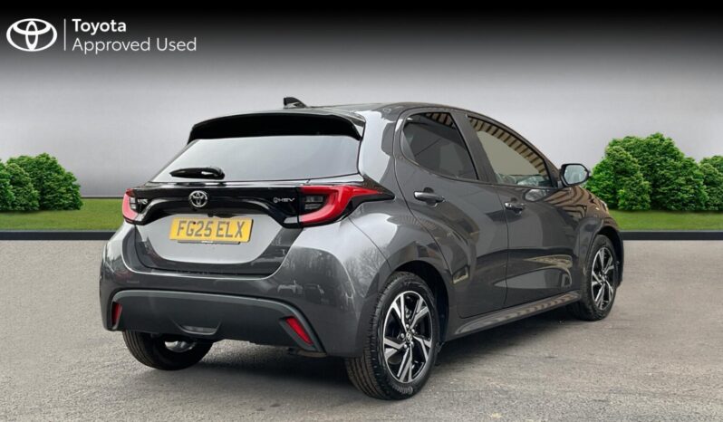 Used Toyota Yaris 1.5 VVT-h Design E-CVT Euro 6 (s/s) 5dr full