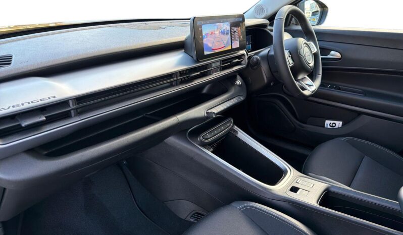 Used Jeep Avenger 54kWh e-Summit Auto 5dr full