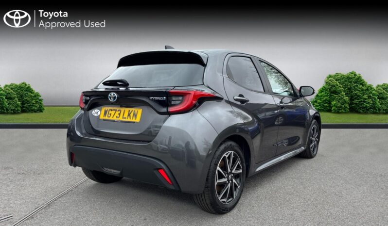 Used Toyota Yaris 1.5 VVT-h Design E-CVT Euro 6 (s/s) 5dr full