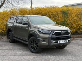 Used Toyota Hi-Lux 2.8 D-4D Invincible X Auto 4WD Euro 6 (s/s) 4dr