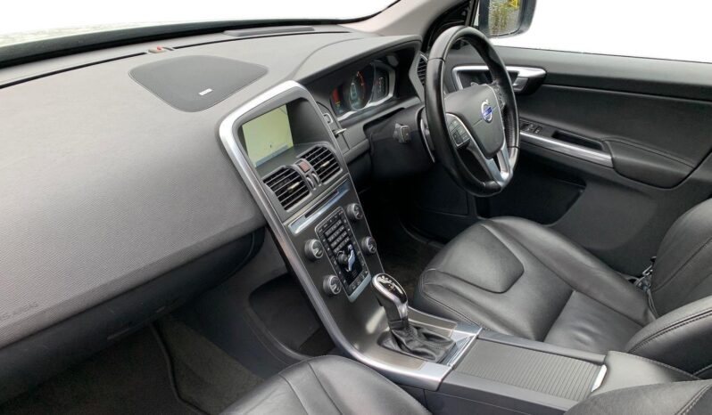 Used Volvo XC60 2.4 D5 SE Lux Nav Geartronic AWD Euro 5 5dr full