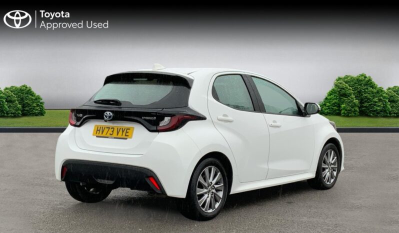 Used Toyota Yaris 1.5 VVT-h Icon E-CVT Euro 6 (s/s) 5dr full