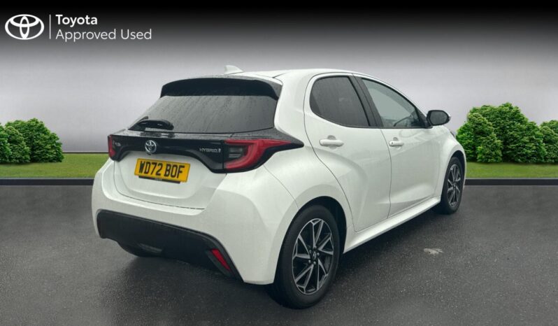 Used Toyota Yaris 1.5 VVT-h Design E-CVT Euro 6 (s/s) 5dr full