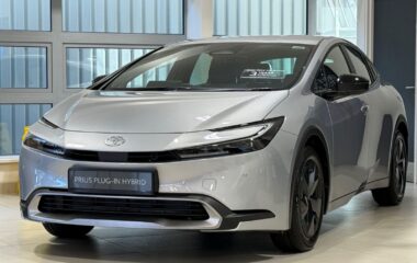 Used Toyota Prius 2.0 13.6kWh Design CVT Euro 6 (s/s) 5dr