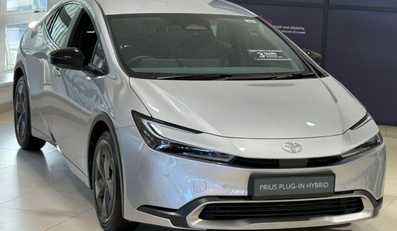 Used Toyota Prius 2.0 13.6kWh Design CVT Euro 6 (s/s) 5dr full