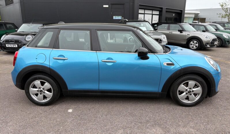 Used MINI Hatch 1.5 Cooper Classic Steptronic Euro 6 (s/s) 5dr full