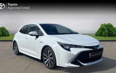 Used Toyota Corolla 1.8 VVT-h Design CVT Euro 6 (s/s) 5dr