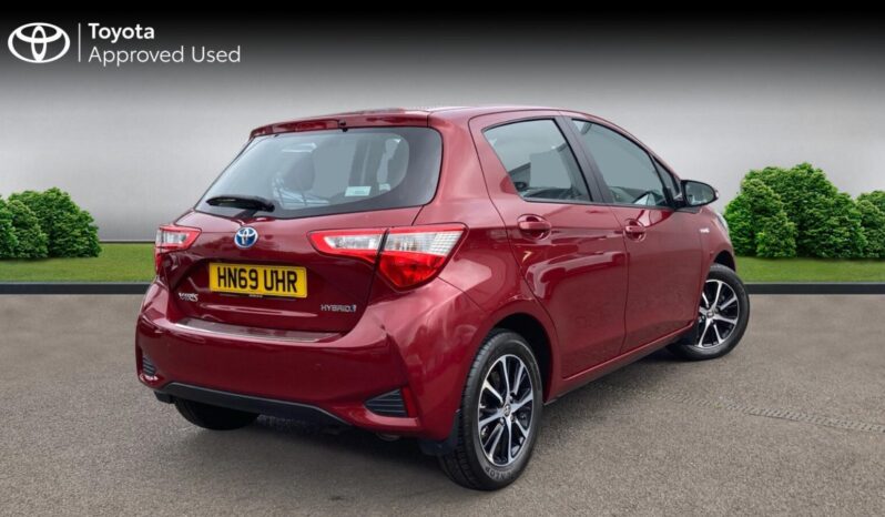 Used Toyota Yaris 1.5 VVT-h Icon Tech E-CVT Euro 6 (s/s) 5dr full