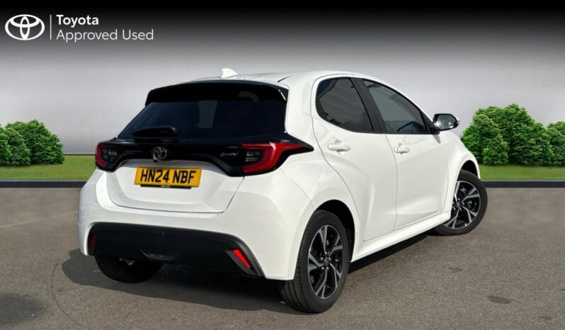 Used Toyota Yaris 1.5 VVT-h Design E-CVT Euro 6 (s/s) 5dr full